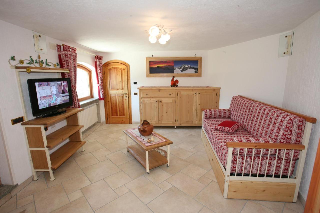 Bellevue Apartment Aosta Bagian luar foto