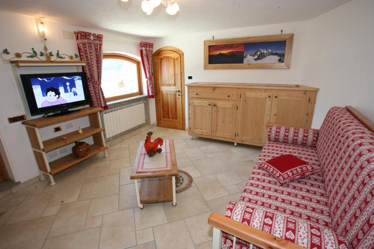 Bellevue Apartment Aosta Bagian luar foto