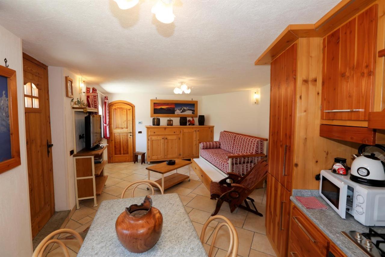 Bellevue Apartment Aosta Bagian luar foto